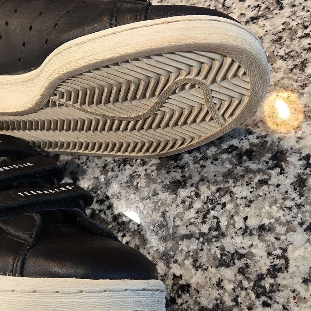 ADIDAS HUMAN MADE X UNOFLC 